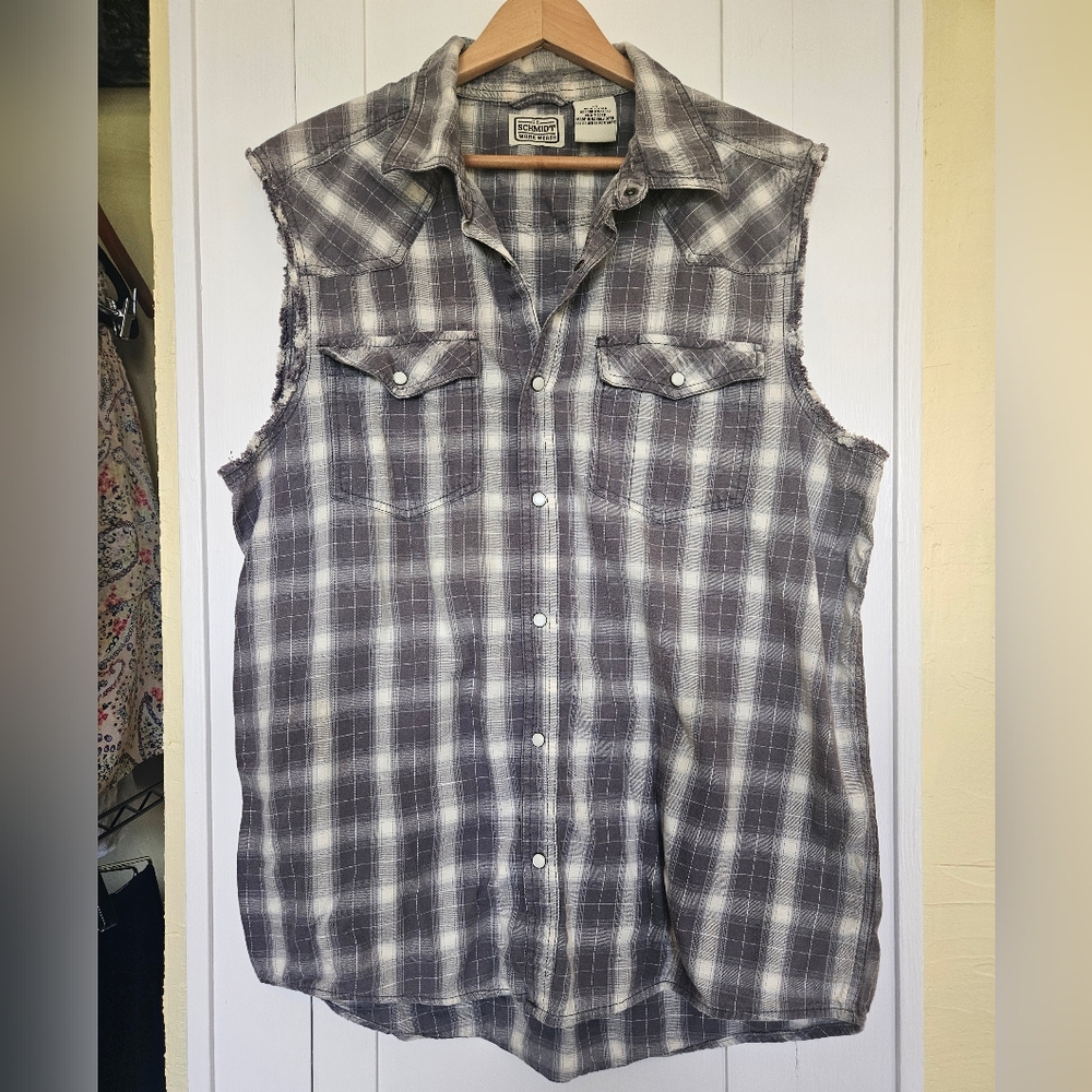 C E Schmidt Workwear Gray Plaid Sleeveless Shirt Size L/G